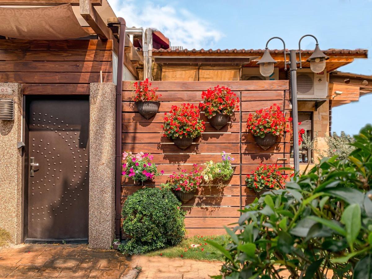 Yage Hotspring House Bed & Breakfast Джиаоси Екстериор снимка