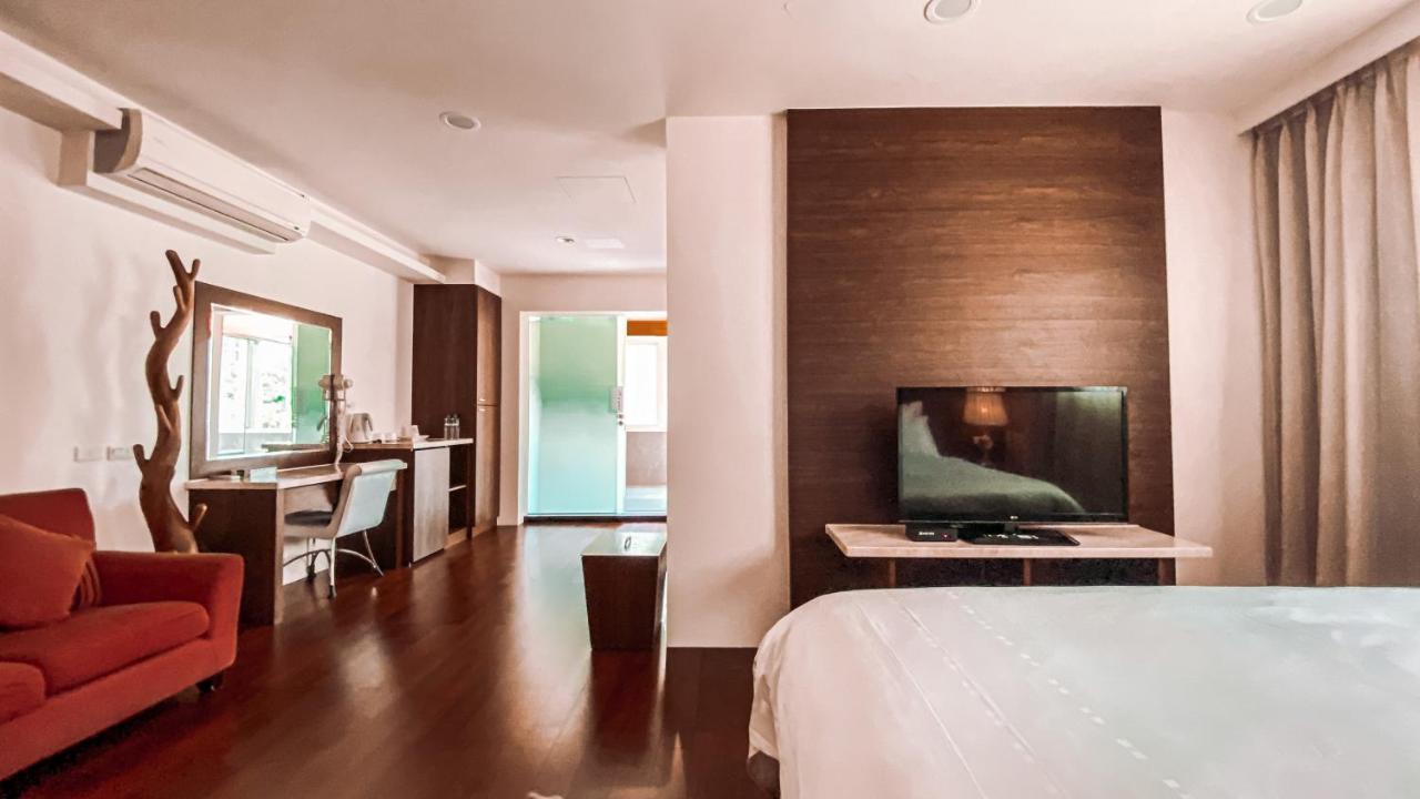 Yage Hotspring House Bed & Breakfast Джиаоси Екстериор снимка