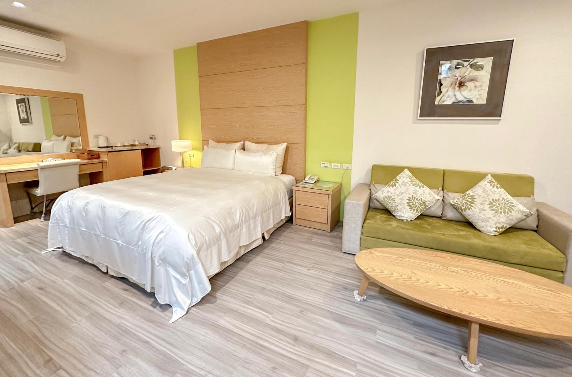 Yage Hotspring House Bed & Breakfast Джиаоси Екстериор снимка