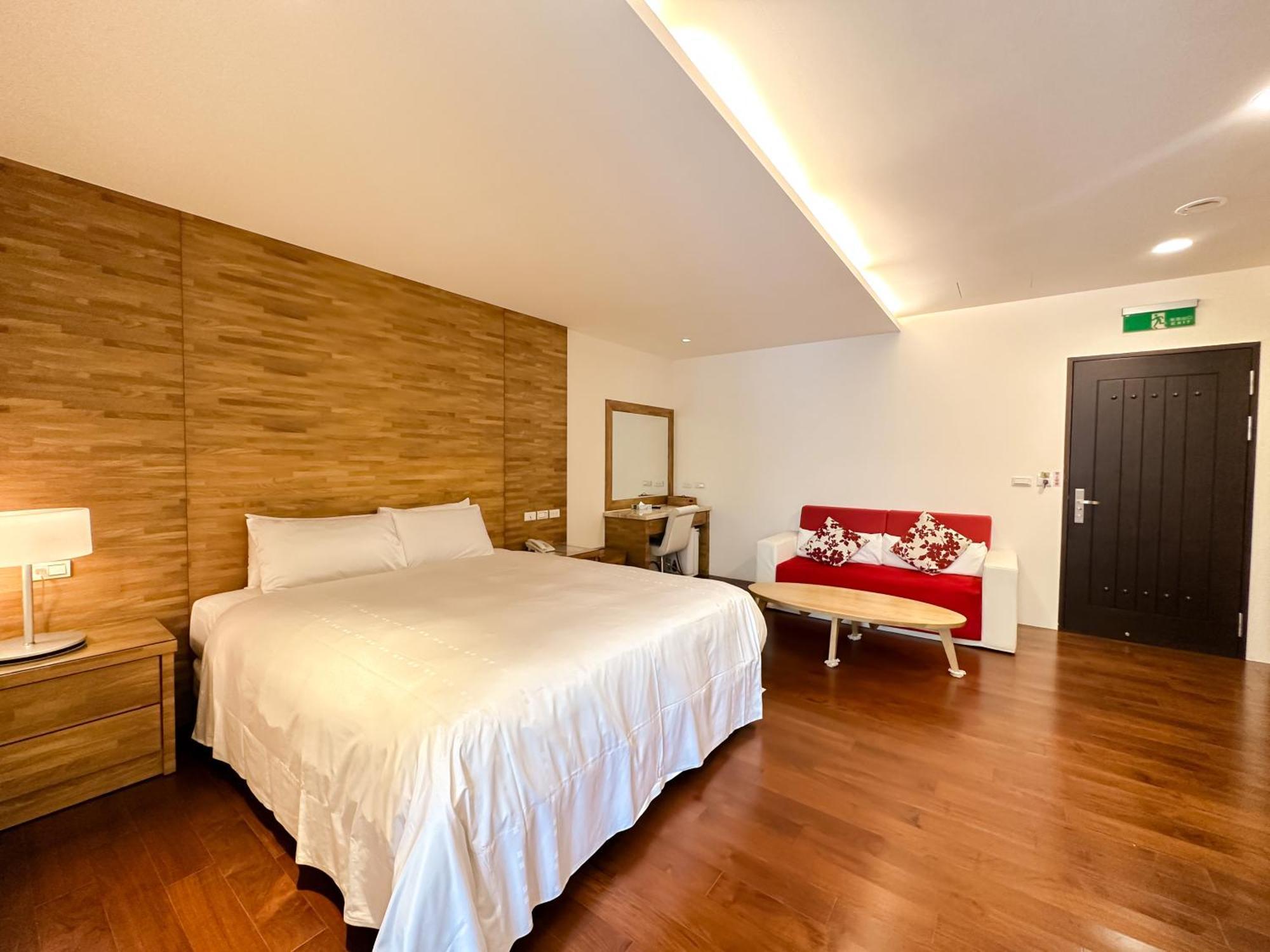 Yage Hotspring House Bed & Breakfast Джиаоси Екстериор снимка
