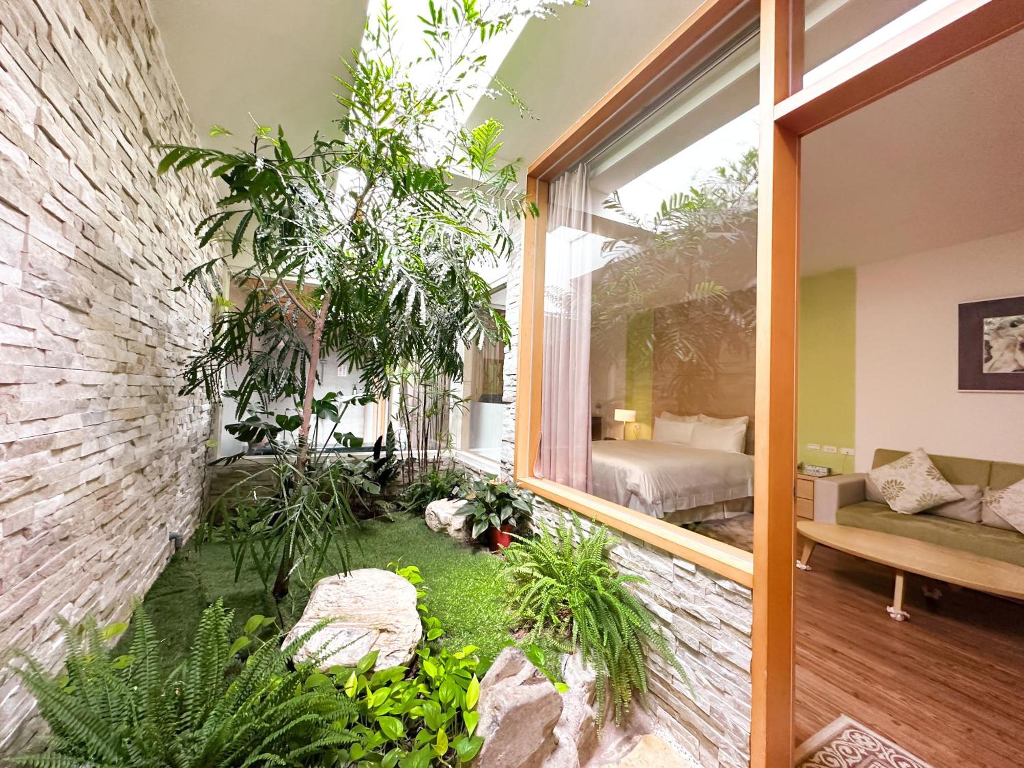 Yage Hotspring House Bed & Breakfast Джиаоси Екстериор снимка